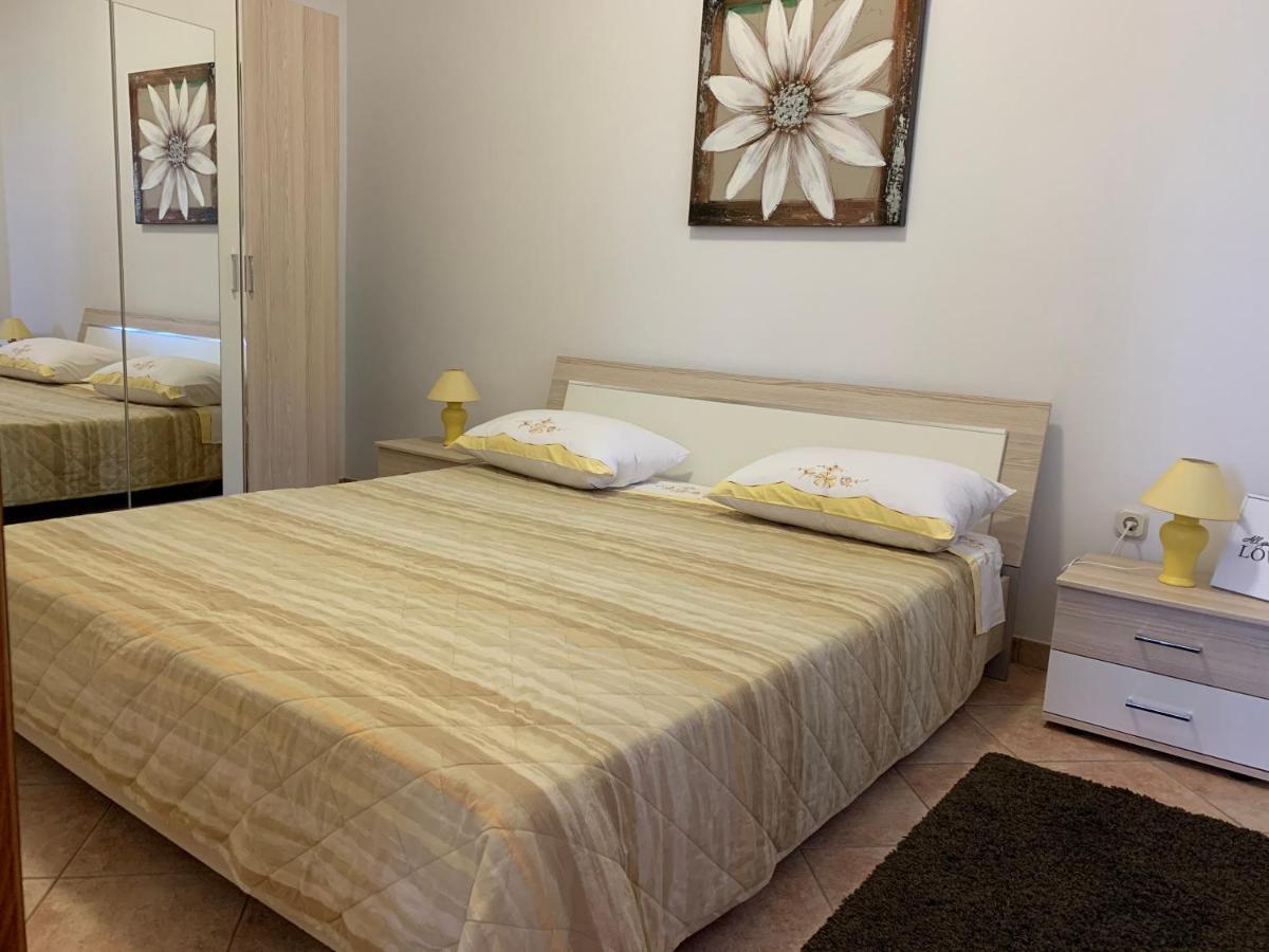 Apartments & Room Piutti Bale Exterior photo